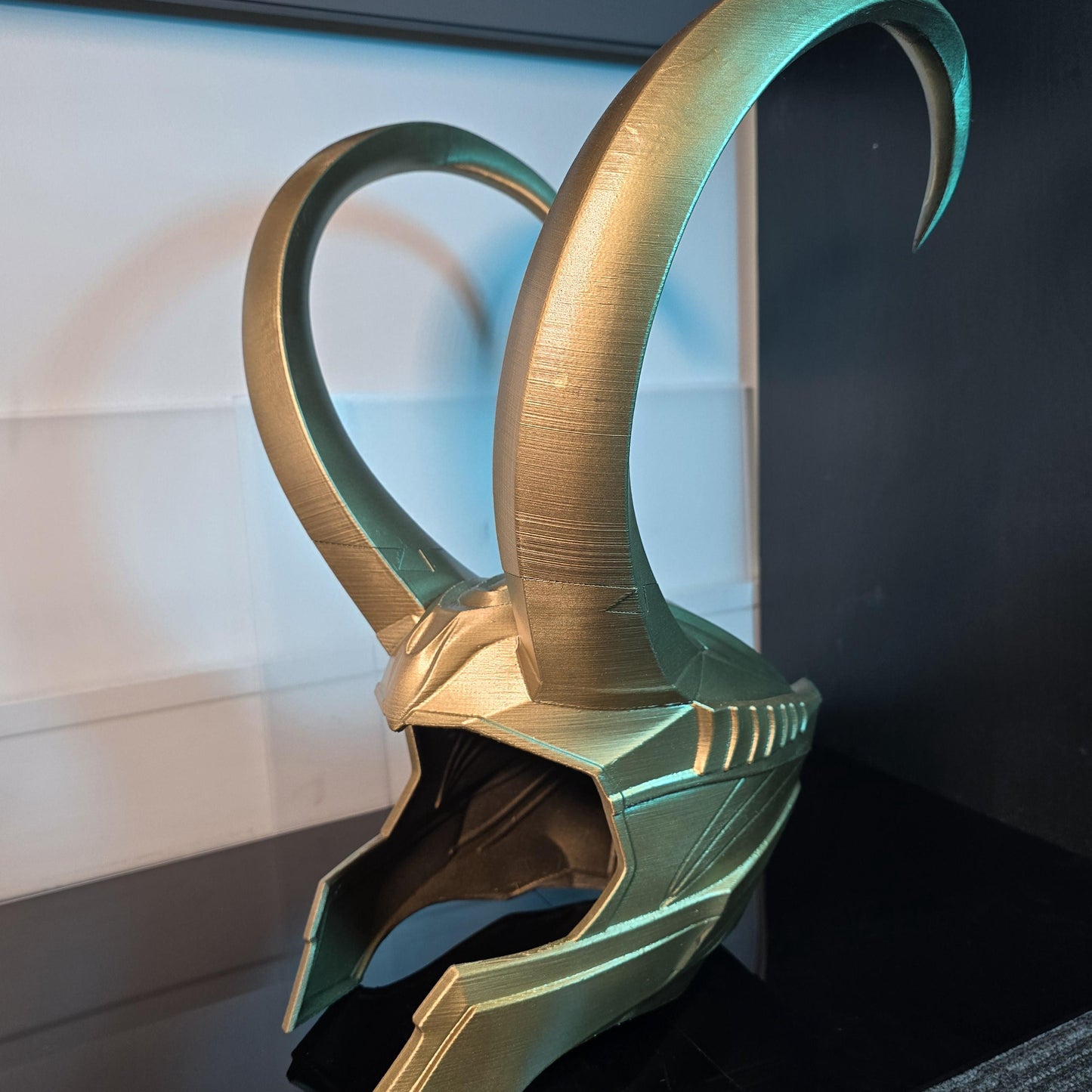 Loki gold helmet Detachable horns and padding