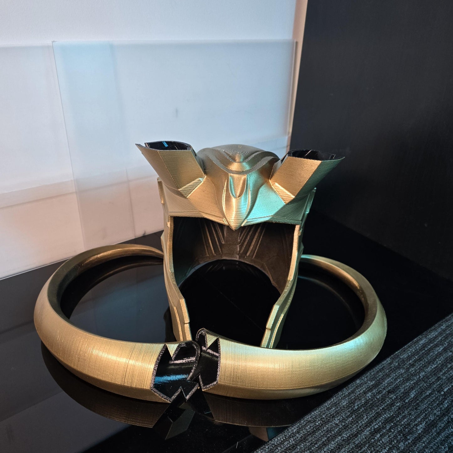 Loki gold helmet Detachable horns and padding