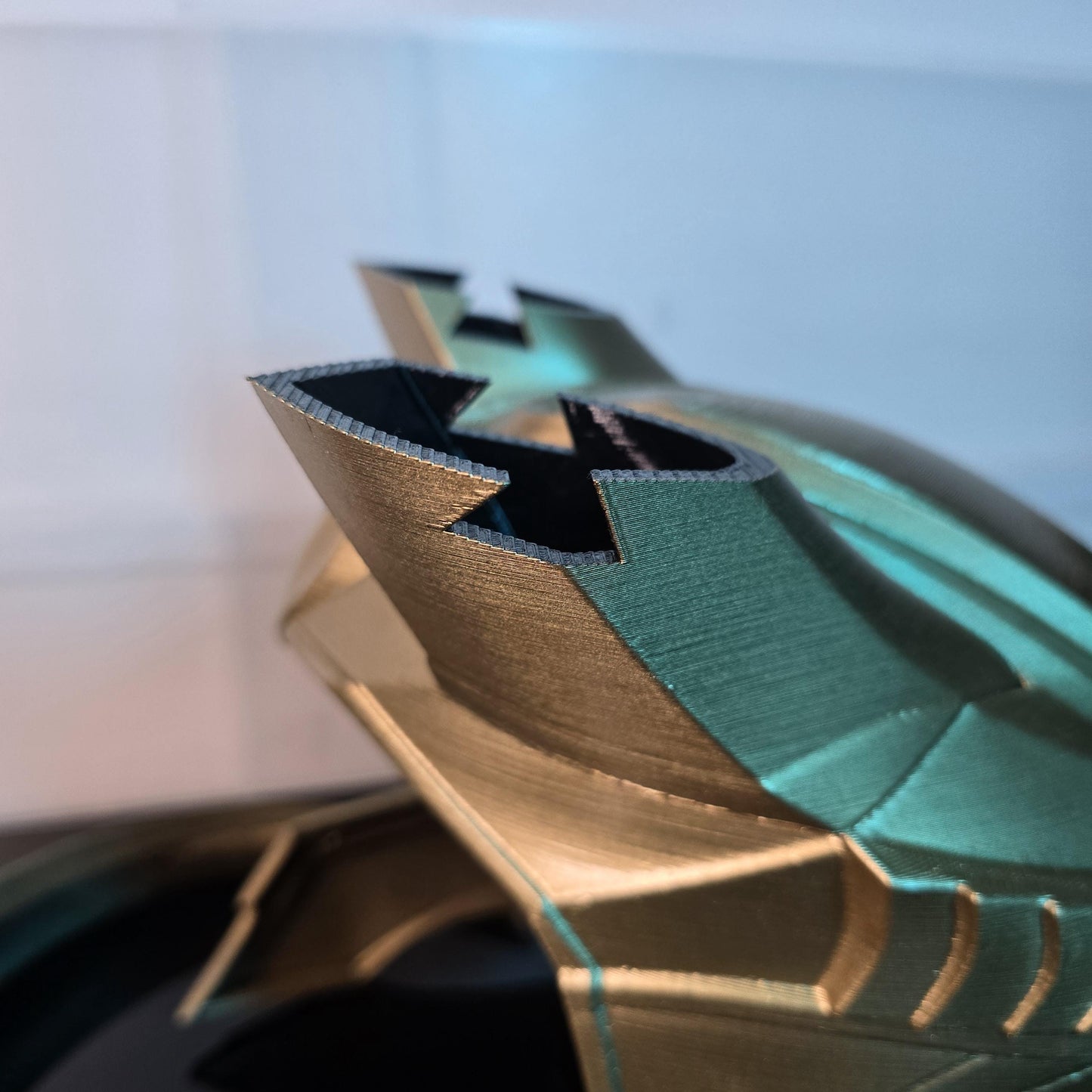 Loki gold helmet Detachable horns and padding