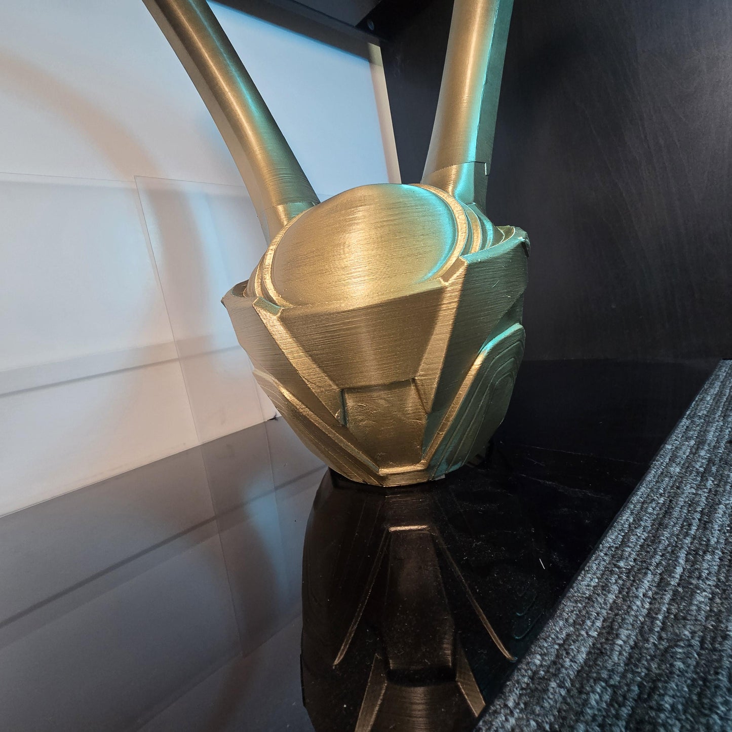 Loki gold helmet Detachable horns and padding